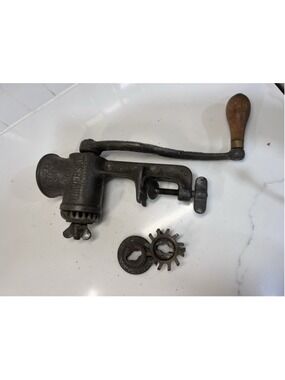 Vintage Universal Food Chopper L.F. & G New Britain Conn USA Meat Grinder